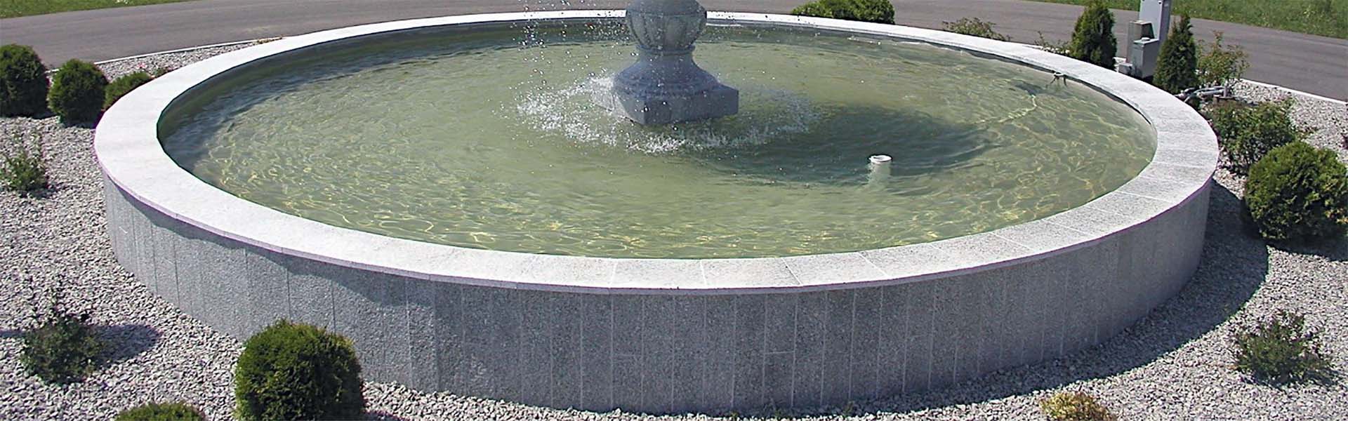 outdoor water feature fountain
